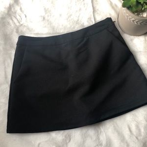 Black mini skirt / skort